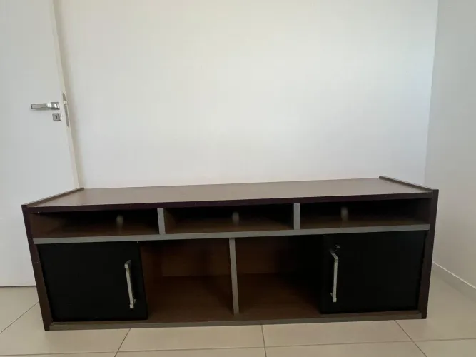 Rack com portas e nicho