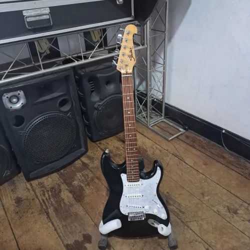 Guitarra Shelter USA
