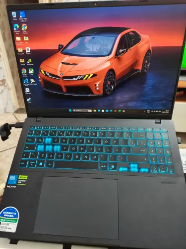 Notebook produtividade/gamer Asus V16 RTX 4050, 16gb de RAM e 512gb de armazenamento.