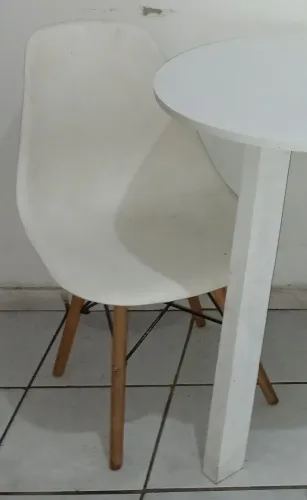 Cadeiras pés palito 80 cada
