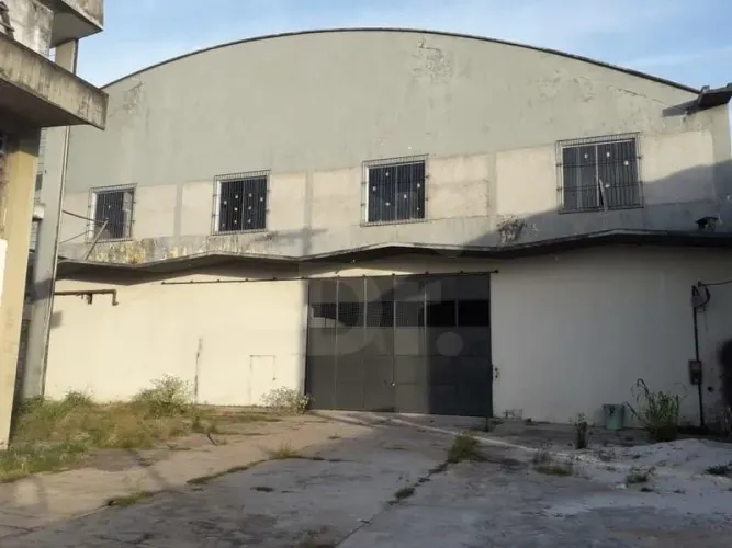Galpão comercial para locação em Belém-PA, bairro Jurunas: 6.000,00 m² de área, 2 banheiro