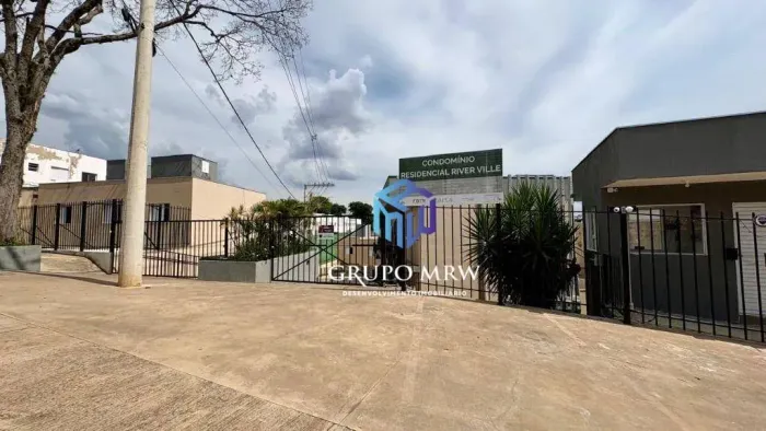 Casa com 2 dormitórios à venda, 47 m² por R$ 210.000,00 - Lopes de Oliveira - Sorocaba/SP