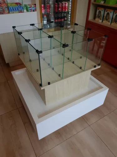 Vitrine de Vidro Modular/ expositor colmeia