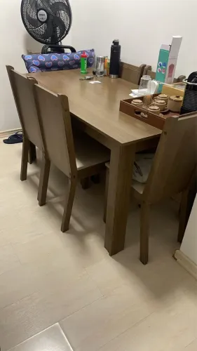 Conjunto de mesa de jantar por um preço imperdível