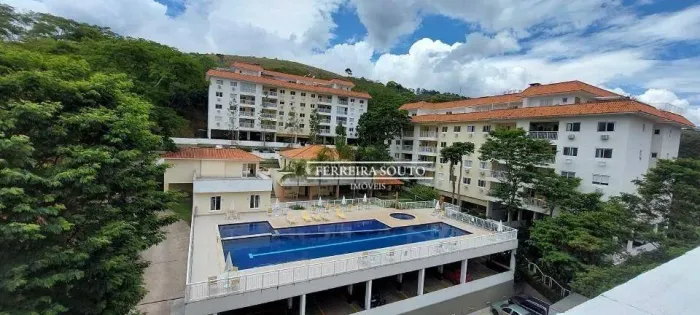 Cobertura com 4 dormitórios à venda, 130 m² por R$ 1.298.990,00 - Itaipava - Petrópolis/RJ