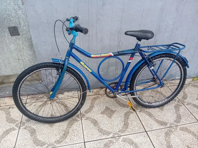 Vendo bicicleta aro 26 Monark funcionando bem valor 350 buscar na zona norte.
