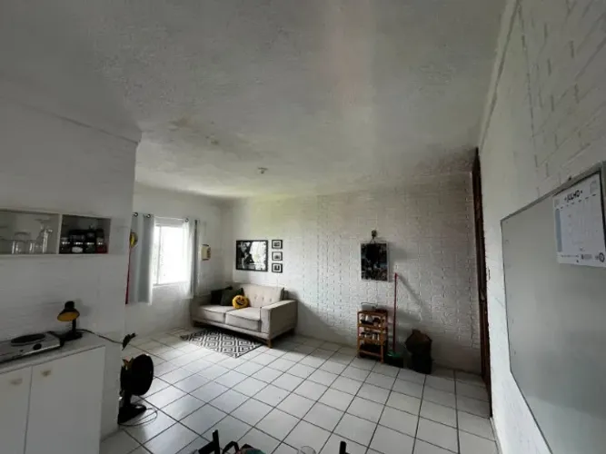Vendo apartamento no condomínio Denise Melo na BR 316, em frente ao Lider.
