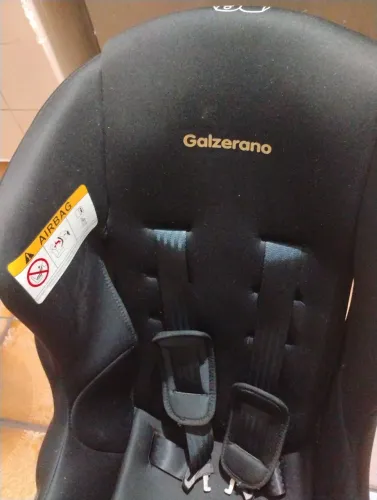 Cadeira de bebê para carro em estado de novo (usado poucas vezes)