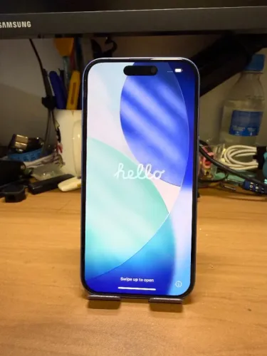 iPhone 16 128GB - Azul - Excelente estado