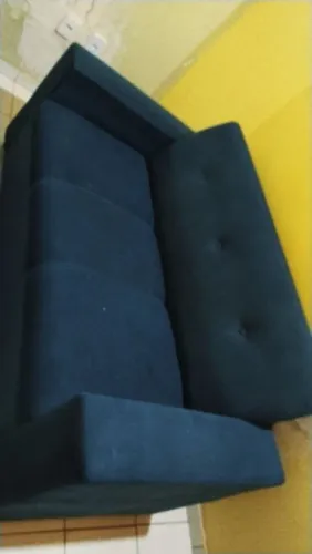 Sofá três lugares 