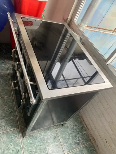 Vende um fogão a lenha 