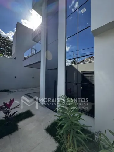 CASA DE ALTO PADRÃO À VENDA NO BAIRRO IBITURUNA MONTES CLAROS MG