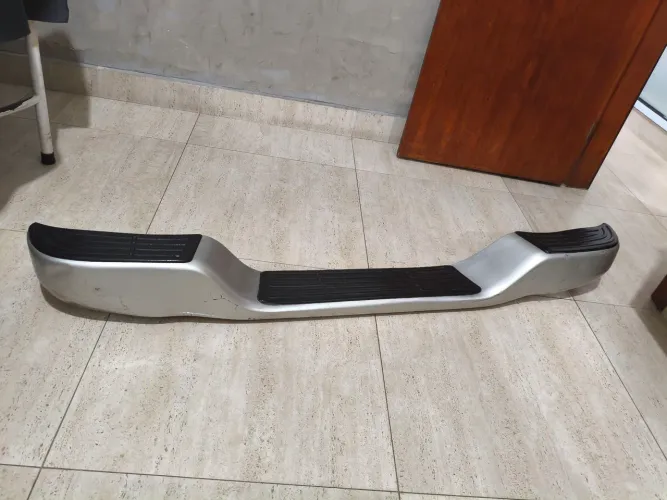 Para-choque traseiro hilux