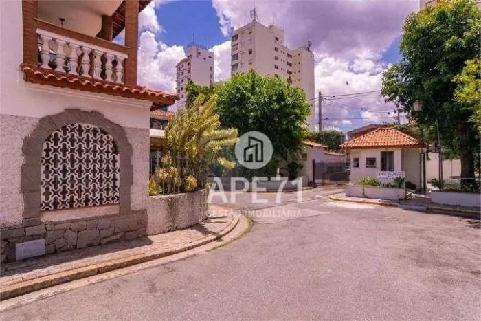 LINDA CASA EM CONDOMINIO FECHADO 201 M², 3 QUARTOS, 2 SUITES, 4 VAGAS - ACLIMAÇÃO/SP