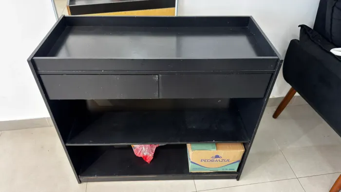 Buffet preto USADO