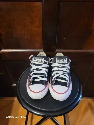 Vendo Tênis All Star preto Juvenil número 33 original 