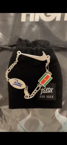 Acessório raro Patta x Nike air max