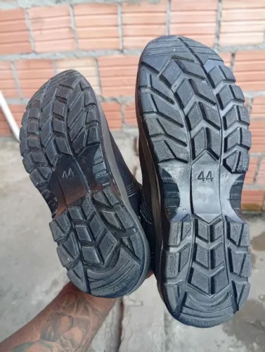 Bota bico de aço 44