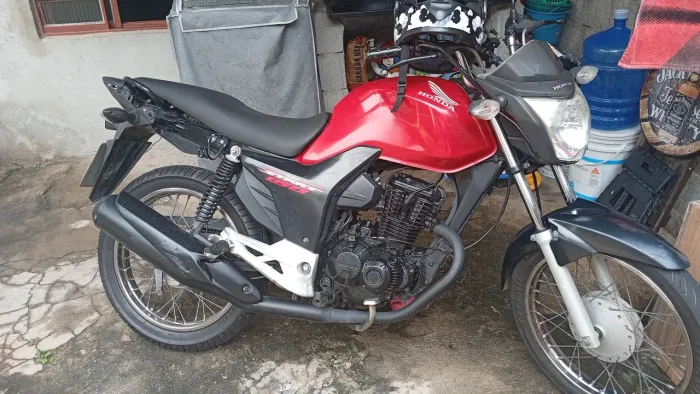 Moto ótimo estado só pegar e andar