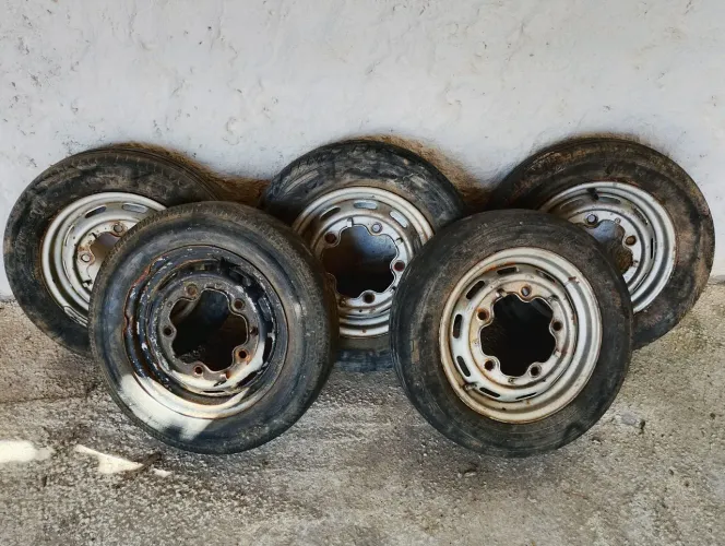 Vendo 4 rodas 5 furos do fusca
