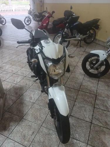 Yamaha fazer 150cc ler descrição 