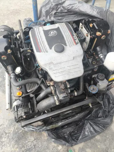 Motor Mercury mercruiser 5.0 v8 260hp c/ rabeta
