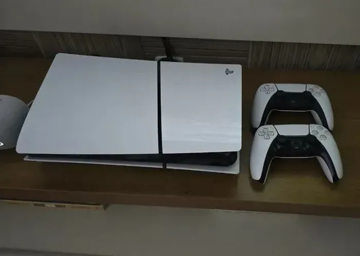 PS5 Playstation 5 Muito Novo Na Caixa Com 500 Jogos e 2 Controles. Parcelo Sem Juros