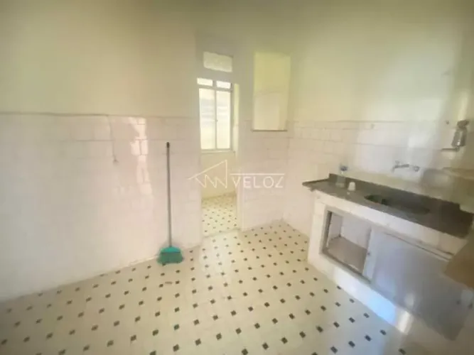Apartamento : Padrão / Residencial / Catete