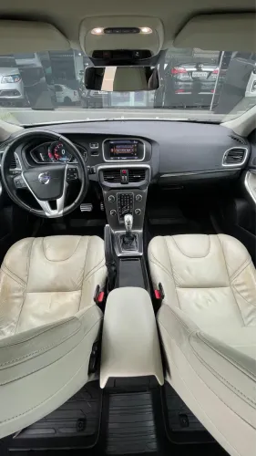 Volvo V40 T-4 2.0 Aut./mec. 2013