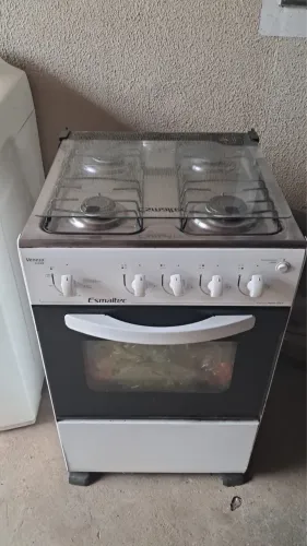 Vendo fogão e máquina de lavar