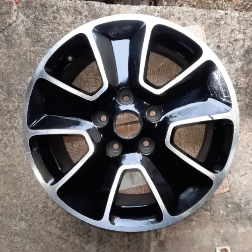 Roda liga leve aro 16 Renault Duster Dakar - Original