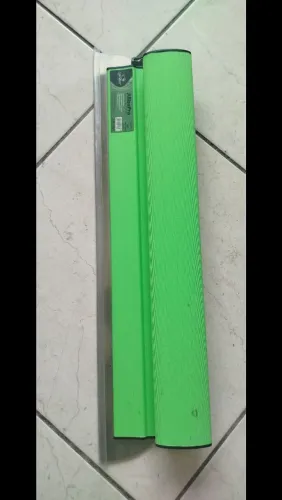 Desempenadeira Berox 60cm Condor para Massa e Textura