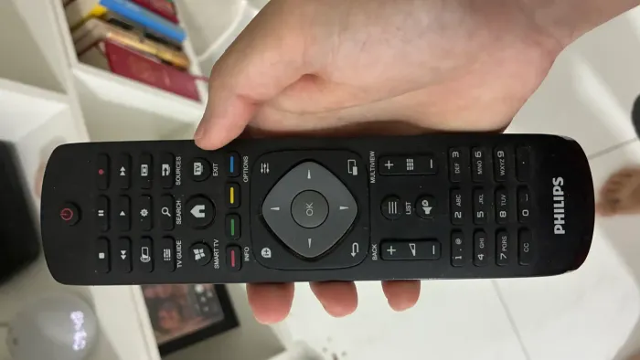 TV Smart Philips (ligando mas com defeito na tela)
