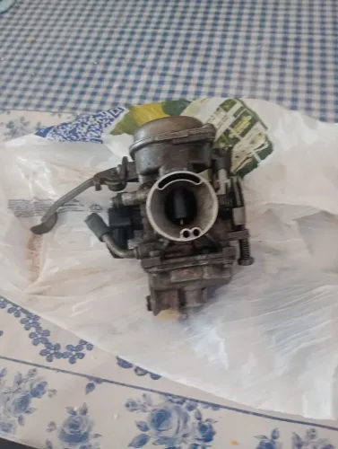 Vendo carburador de moto YBR factor usado com sensor