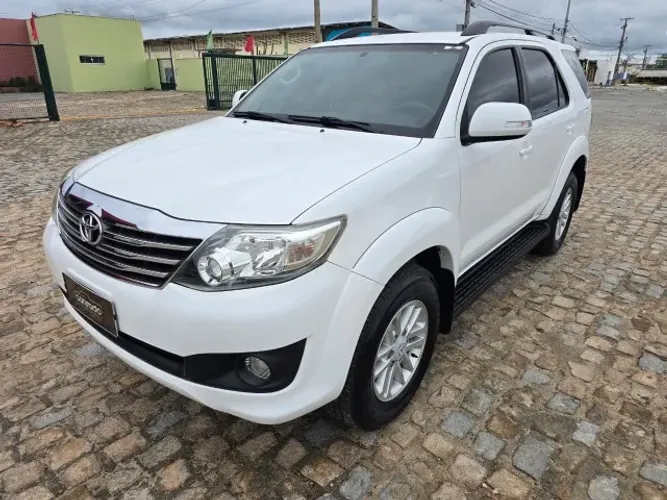 Toyota Hilux SW4 SR 4X2 2.7/ 2.7 Flex 16V Aut. 2015