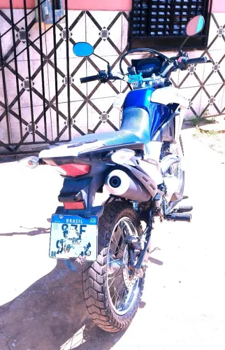 Moto de garagem 