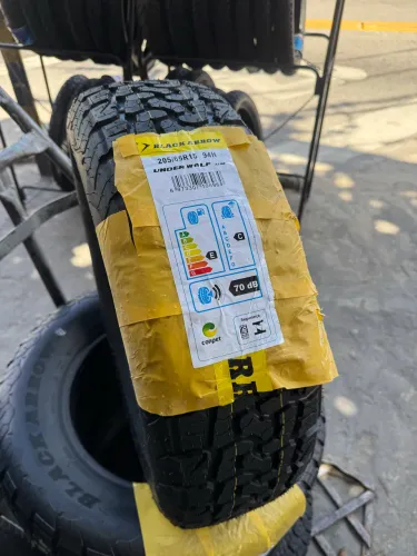 Pneus Blackarrow 205/65 R15 AT