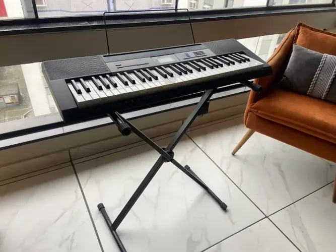 Teclado Musical Casio CTK-1550 (5 Oitavas) - Oportunidade