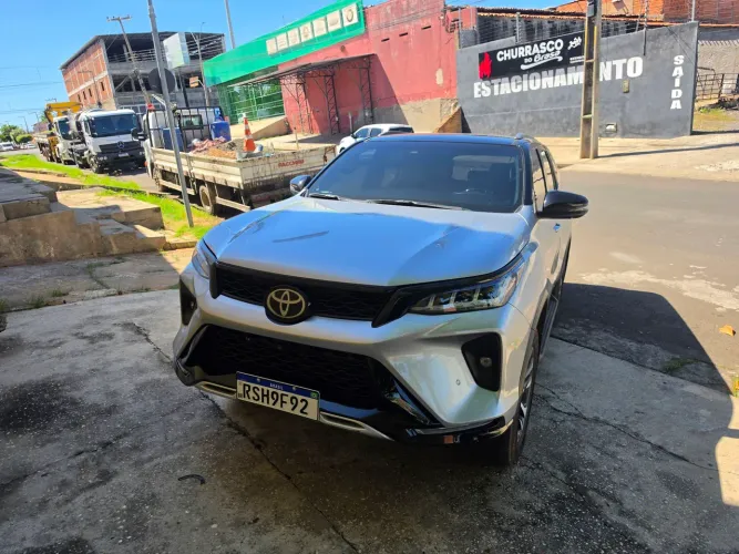 Toyota Hilux SW4 Diamond 2.8 TB 4X4 Die. Aut. 2025