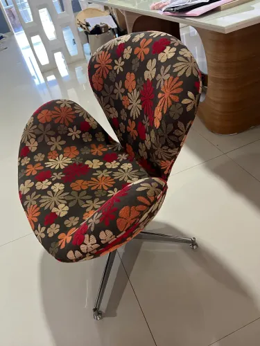 Poltrona giratória 