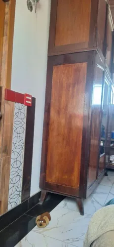 Armários antigos em Peroba Rosa (3 un)
