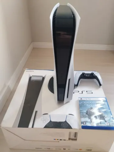 Vendo Playstation 5 com leitor de disco, pouquíssimo uso.