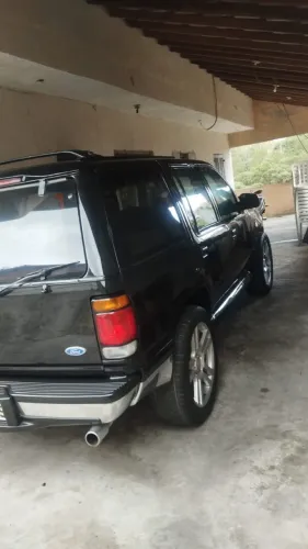Ford Explorer XLT 4X2 4.0 V6 1997