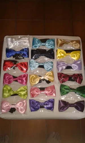 Gravatas borboletas diversas cores, pretas!