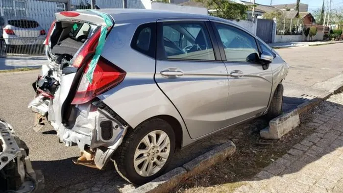 Sucata Fit, para retirada de peças