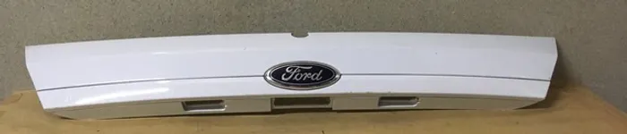 Moldura Ford New Fiesta luz da placa