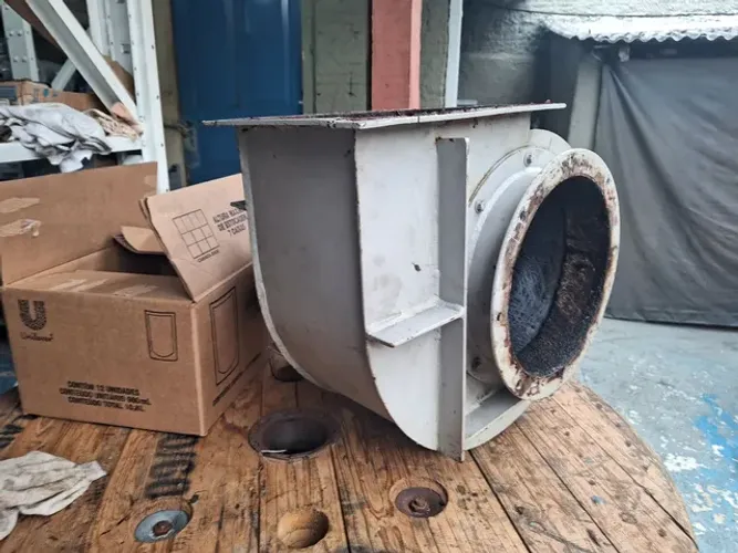 Exaustor industrial trifásico 0.75 cv .