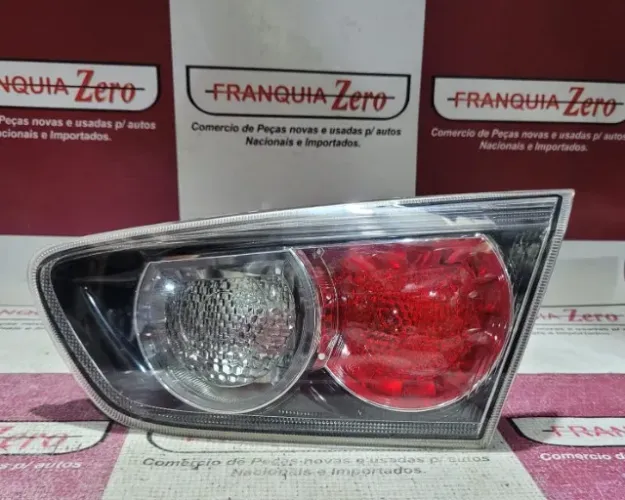 Lanterna mala Lancer lado direito 