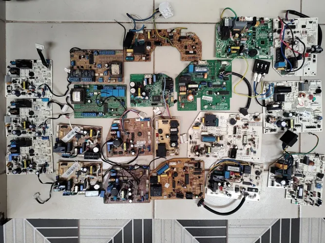 Consertos e vendas de placas eletrônicas.
