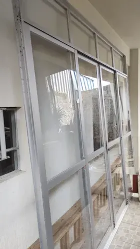Vendo Linda Esquadria de Aluminio